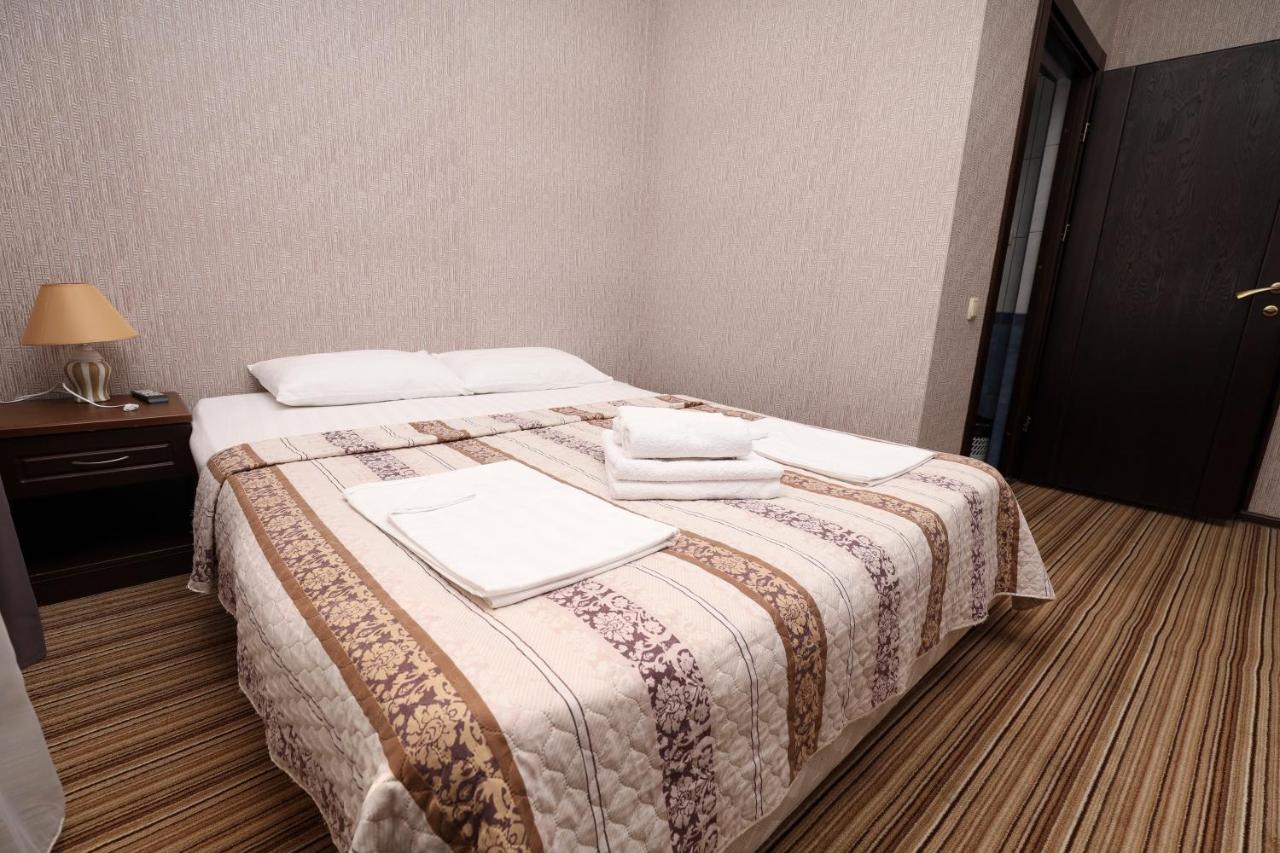 سوخومي Hotel Capri المظهر الخارجي الصورة